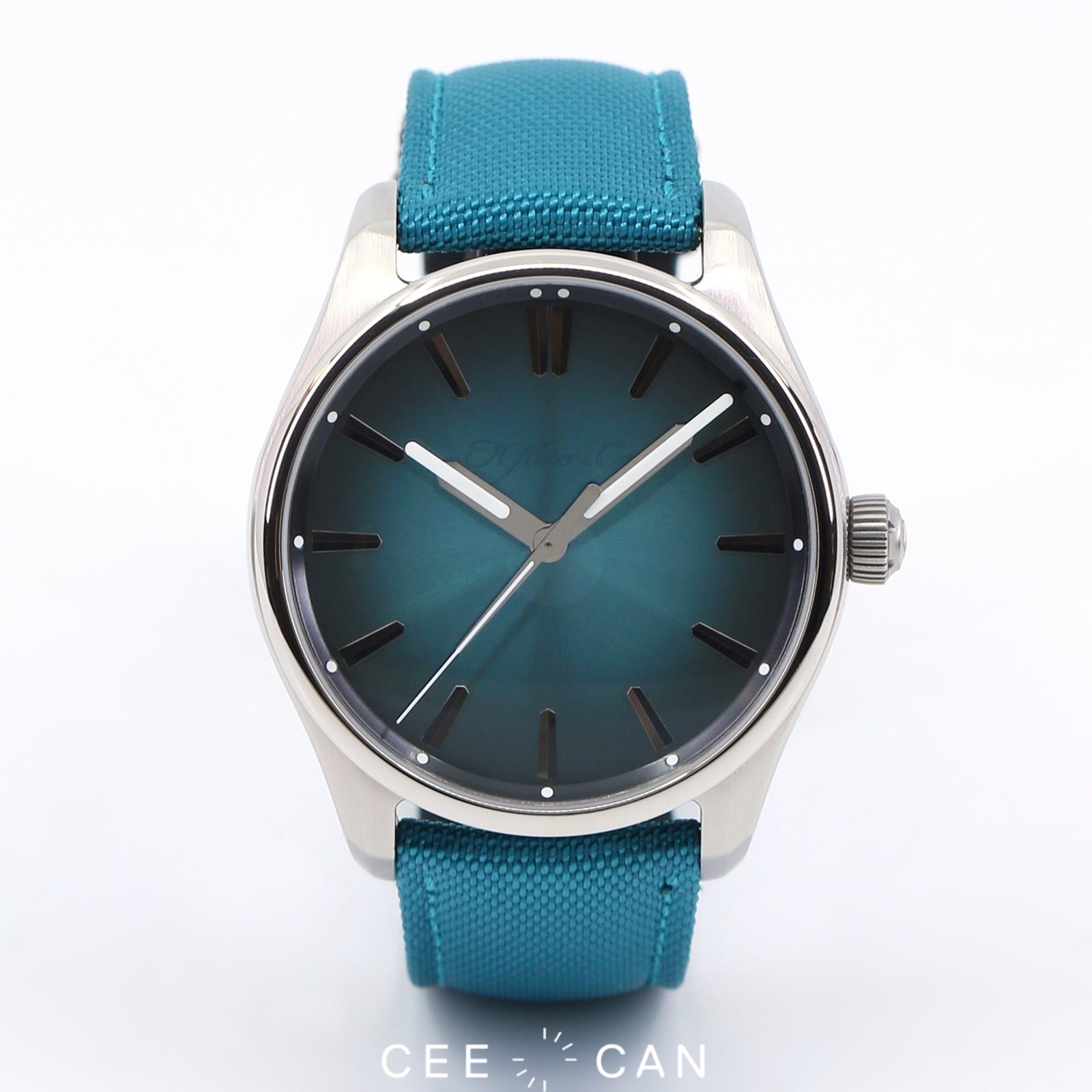 H. MOSER & CIE 3200.1214Pioneer Centre Seconds